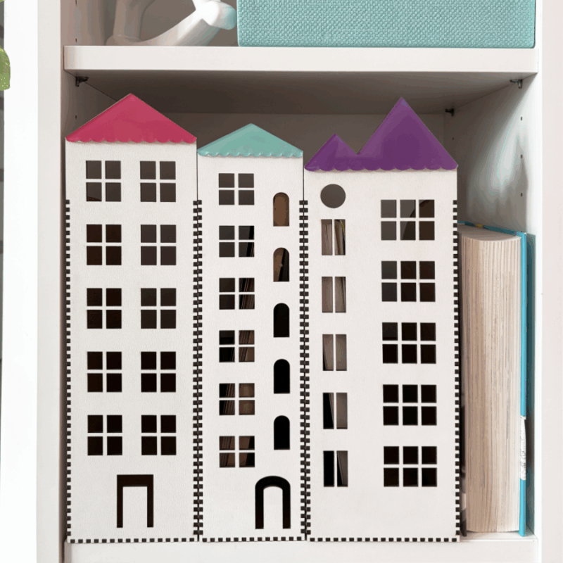 File organizer - white house with colorful roof