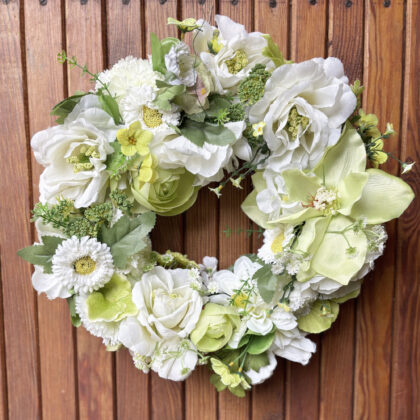 wreath - white daisies